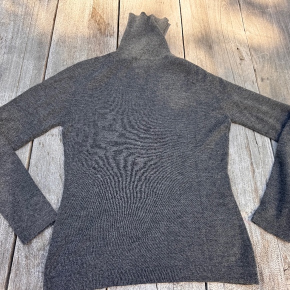 100% Cashmere- Don Rakow Turtleneck Sweater - Size S - Picture 1 of 3